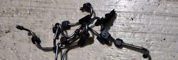 Renault Kadjar Fuel injector supply line/pipe 