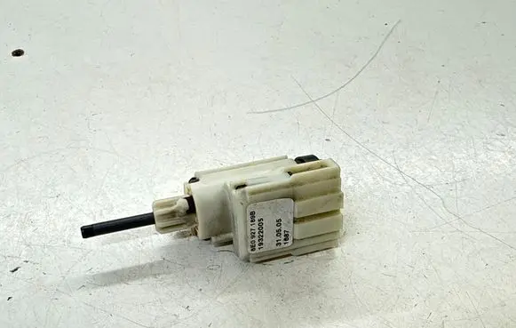 Volkswagen Transporter - Caravelle T5 Brake pedal sensor switch 8E0927189B 19322005
