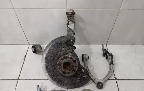Mercedes-Benz C W205 Front wheel bearing hub A2053306704