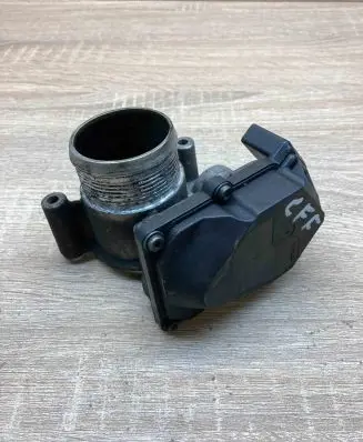 Volkswagen PASSAT CC Throttle valve 03L128063R A2C31762900