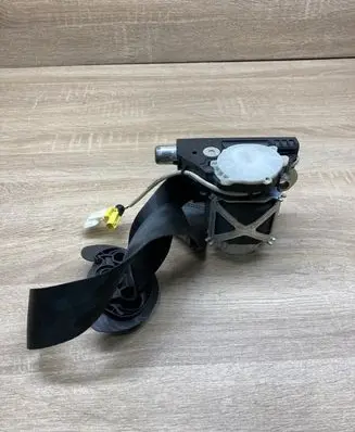 Volkswagen PASSAT B7 Front seatbelt 3C1857706S 34153867A