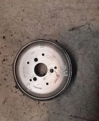 Audi A6 Allroad C5 Power steering pump pulley 059145255