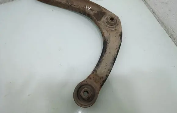 Peugeot 5008 Front lower control arm/wishbone