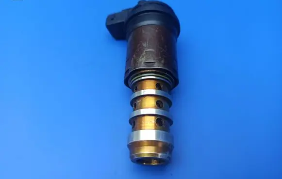 BMW 7 E65 E66 Camshaft vanos timing valve 1707323 1136170732309