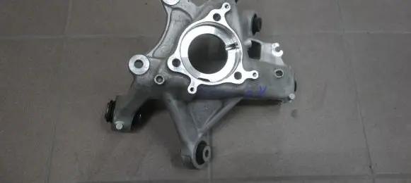Tesla Model Y Rear wheel hub spindle/knuckle 52222606841 P118841600G