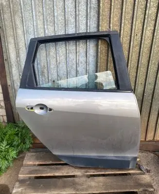 Renault Scenic III - Grand scenic III Rear door