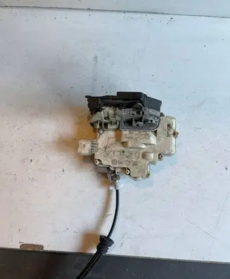 Audi A4 S4 B7 8E 8H Front door lock 8E1837015AA