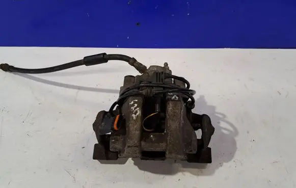 Mercedes-Benz E W212 Rear brake caliper A2125401705