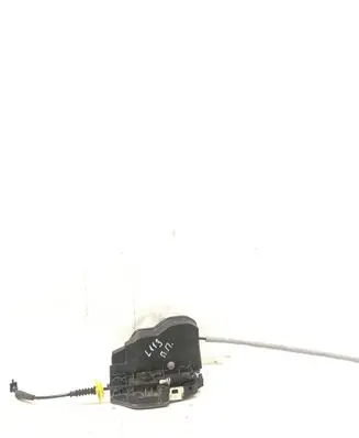 BMW X3 E83 Front door lock