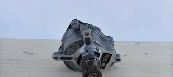 Seat Leon (5F) Vacuum pump 07K145100C