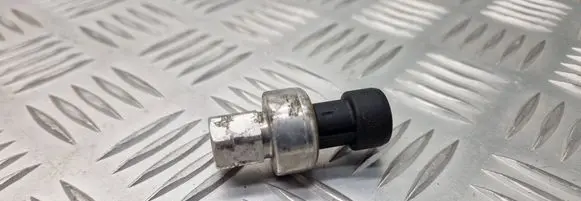 Opel Vectra C Air conditioning (A/C) pressure sensor 09131721