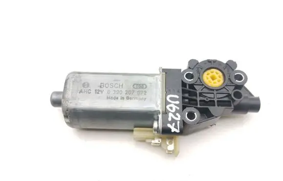 Porsche Cayenne (9Y0 9Y3) Seat adjustment motor 0390207072