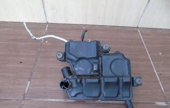 Peugeot 4007 Power steering fluid tank/reservoir
