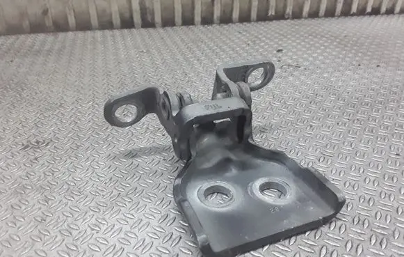 Ford Fusion Front door upper hinge