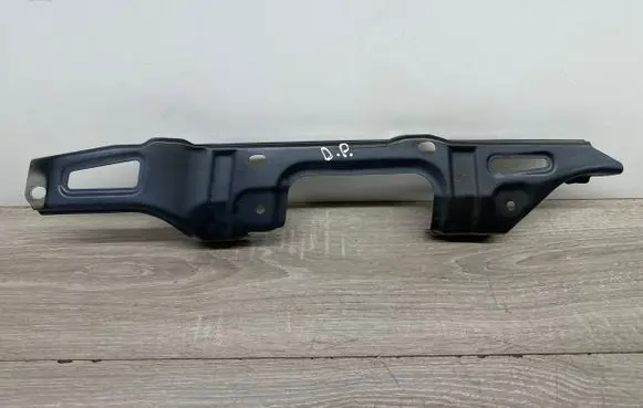 Subaru Forester SJ Fender mounting bracket
