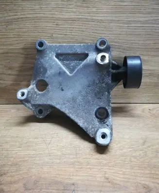 Volkswagen PASSAT B5 A/C compressor mount bracket 071260885