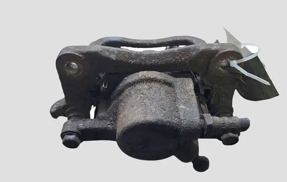 Toyota Previa (XR30, XR40) II Rear brake caliper