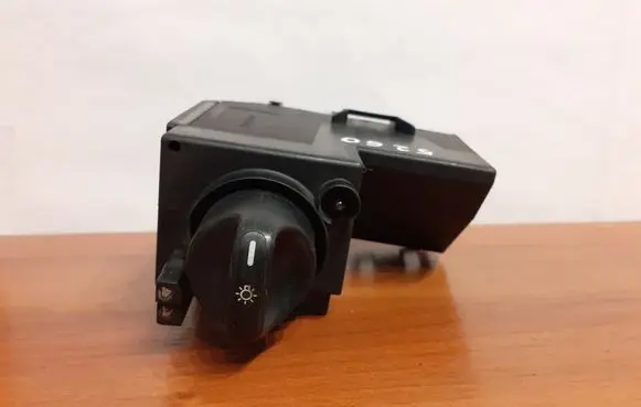 Mercedes-Benz E W210 Light switch 5260 2105451404