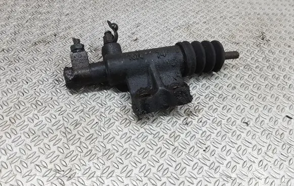 Hyundai H-100 Clutch slave cylinder 