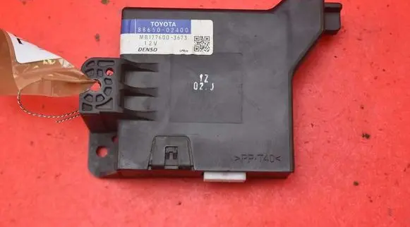 Toyota Auris 150 Engine control unit/module ECU 88650-02400