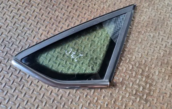 Ford Focus Rear side window