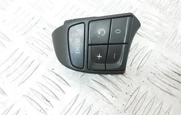 Volvo V70 Steering wheel buttons/switches 30739638