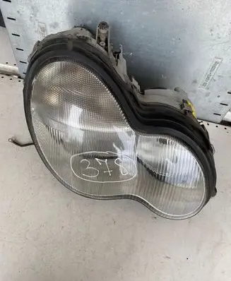 Mercedes-Benz C W203 Headlight/headlamp A2038200861