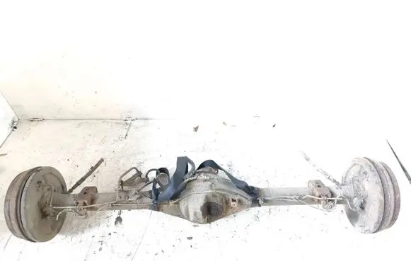 Toyota Hilux (AN10, AN20, AN30) Rear axle beam with reductor 