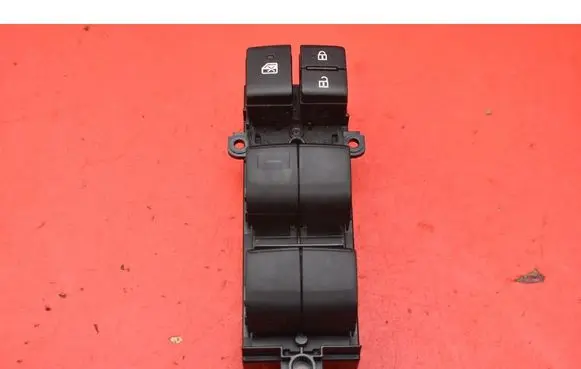 Toyota Yaris Cross Electric window control switch 8404002550