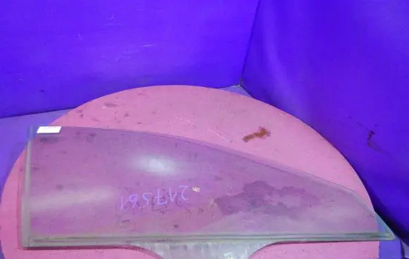 Mazda 626 Front door window glass four-door