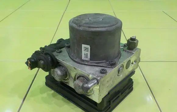 Opel Insignia A ABS Pump 23321781