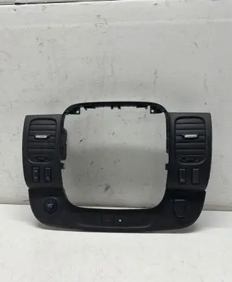 Renault Trafic III (X82) Radio/GPS head unit trim 682608675R 93453370 93452451