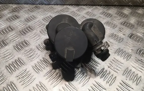 Mercedes-Benz Vaneo W414 Oil breather separator A6680100062 6680100062