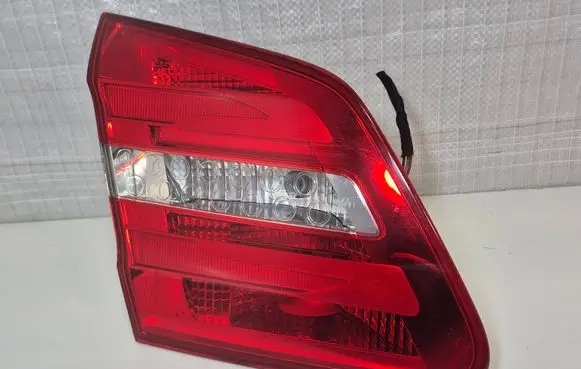 Mercedes-Benz B W246 W242 Tailgate rear/tail lights A2469066300 607701 6075E13102