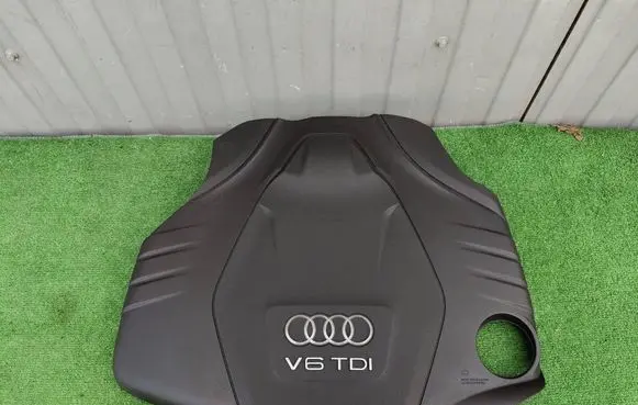 Audi Q5 SQ5 8R Engine cover (trim) 059103325CF