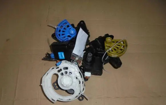 Hyundai Elantra VI Parking PDC sensor speaker HVCC