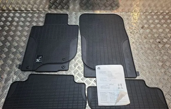 Fiat Fullback Car floor mat set S26338188 71807546
