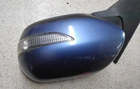 Subaru Outback Front door electric wing mirror 011199