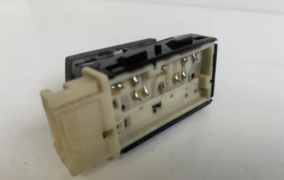 Saab 9-3 Ver2 Central locking switch button 12786136