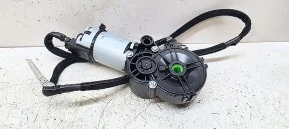 Hyundai Tucson TL Seat adjustment motor 88584C1000