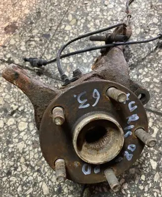 Toyota Auris 150 Front wheel hub 