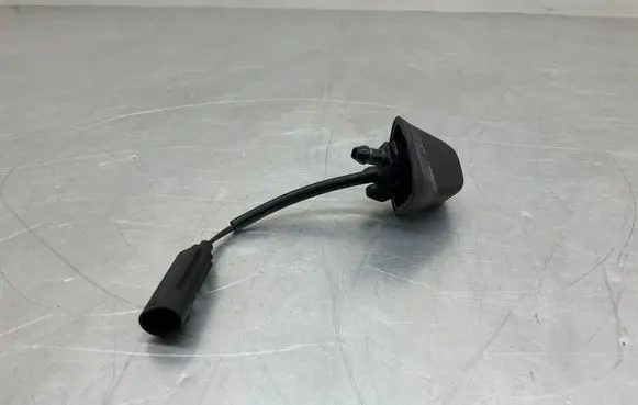 BMW 3 E92 E93 Windshield washer spray nozzle 8365385