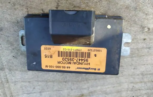 Hyundai Santa Fe Gearbox control unit/module 9544739520 105027220 4450000405M