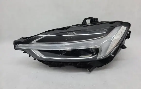 Volvo XC60 Headlight/headlamp 32133544