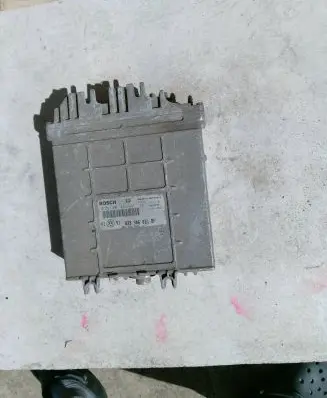 Volkswagen Golf III Engine control unit/module 0281001421