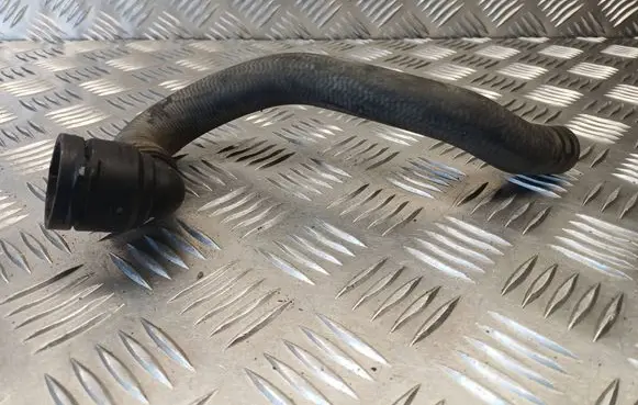 Engine coolant pipe/hose