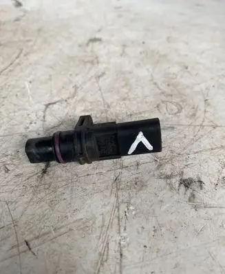 Volkswagen Touran III Camshaft speed sensor 04l907601