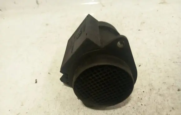 BMW 5 E39 Mass air flow meter 72218400 2246084