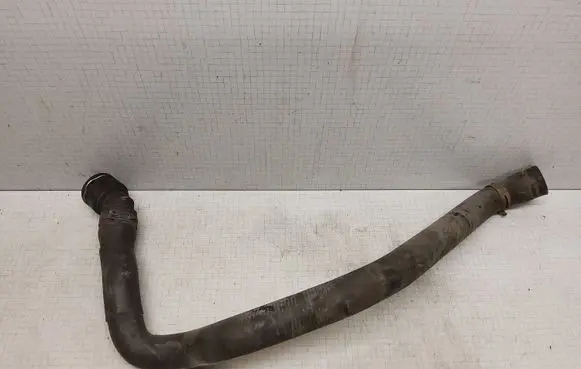 Volkswagen PASSAT B6 Engine coolant pipe/hose 1J0121619