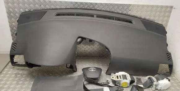 Toyota Avensis T270 Airbag set with panel 
